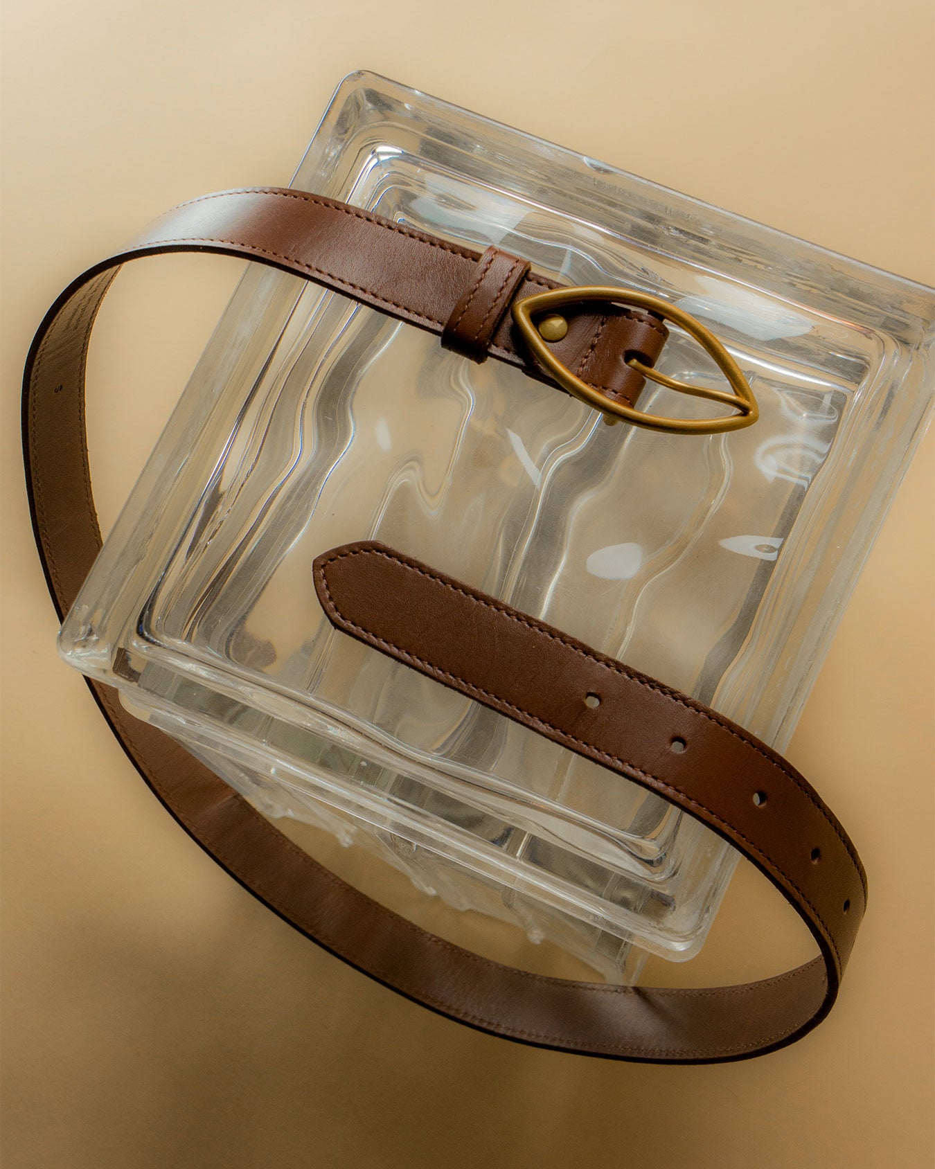 gaze belt / red rock
