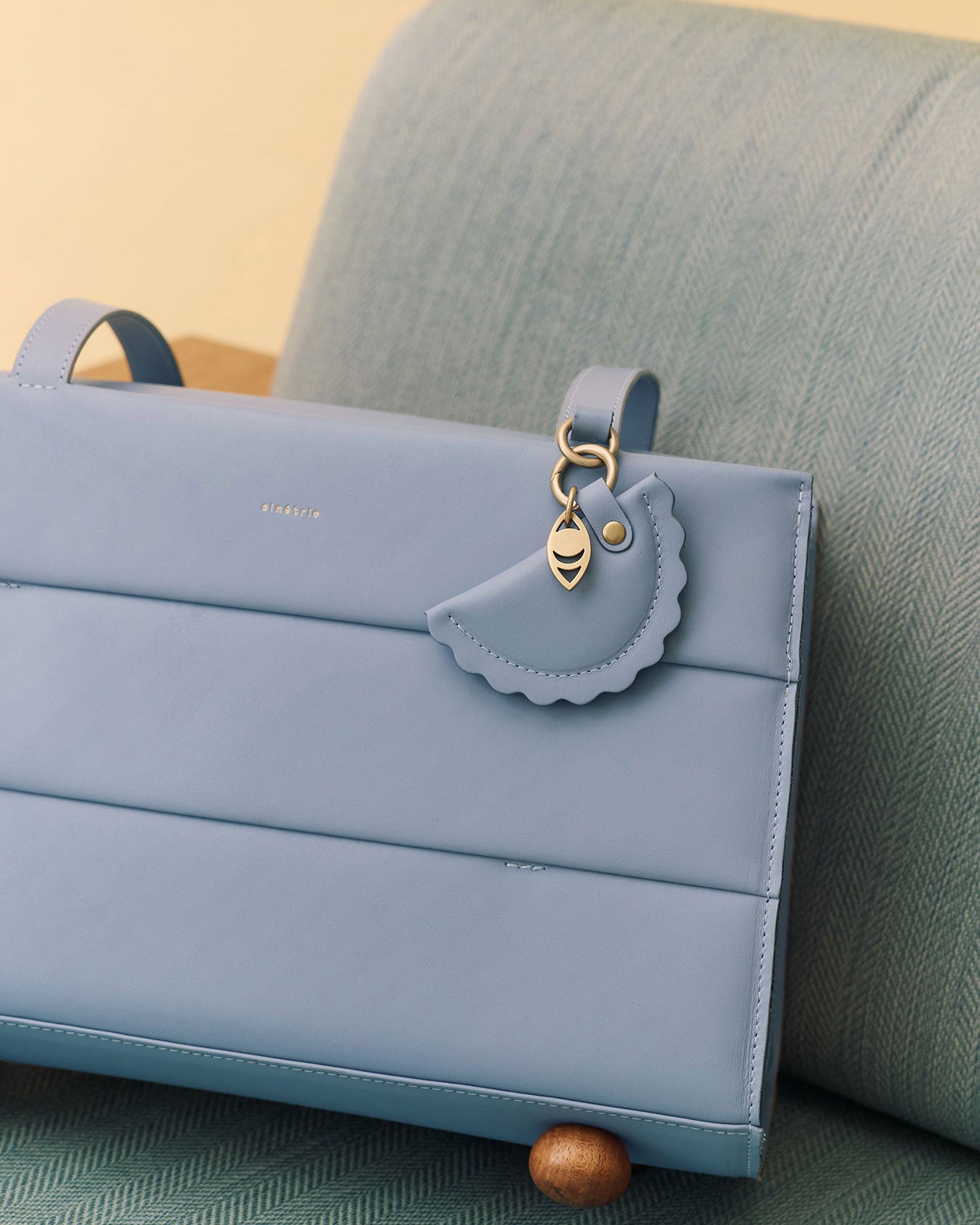 nurture tote / mist blue