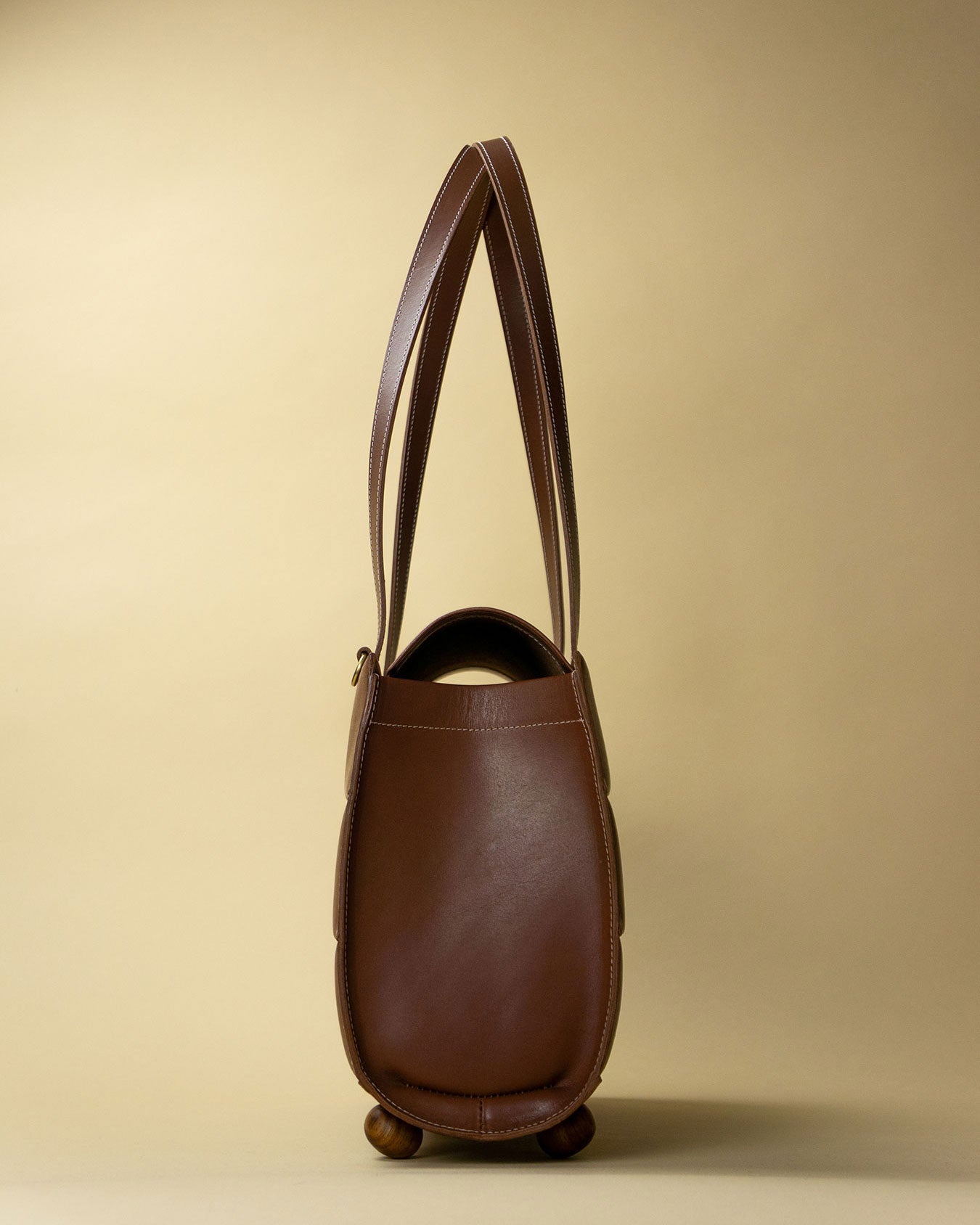 nurture tote / red rock