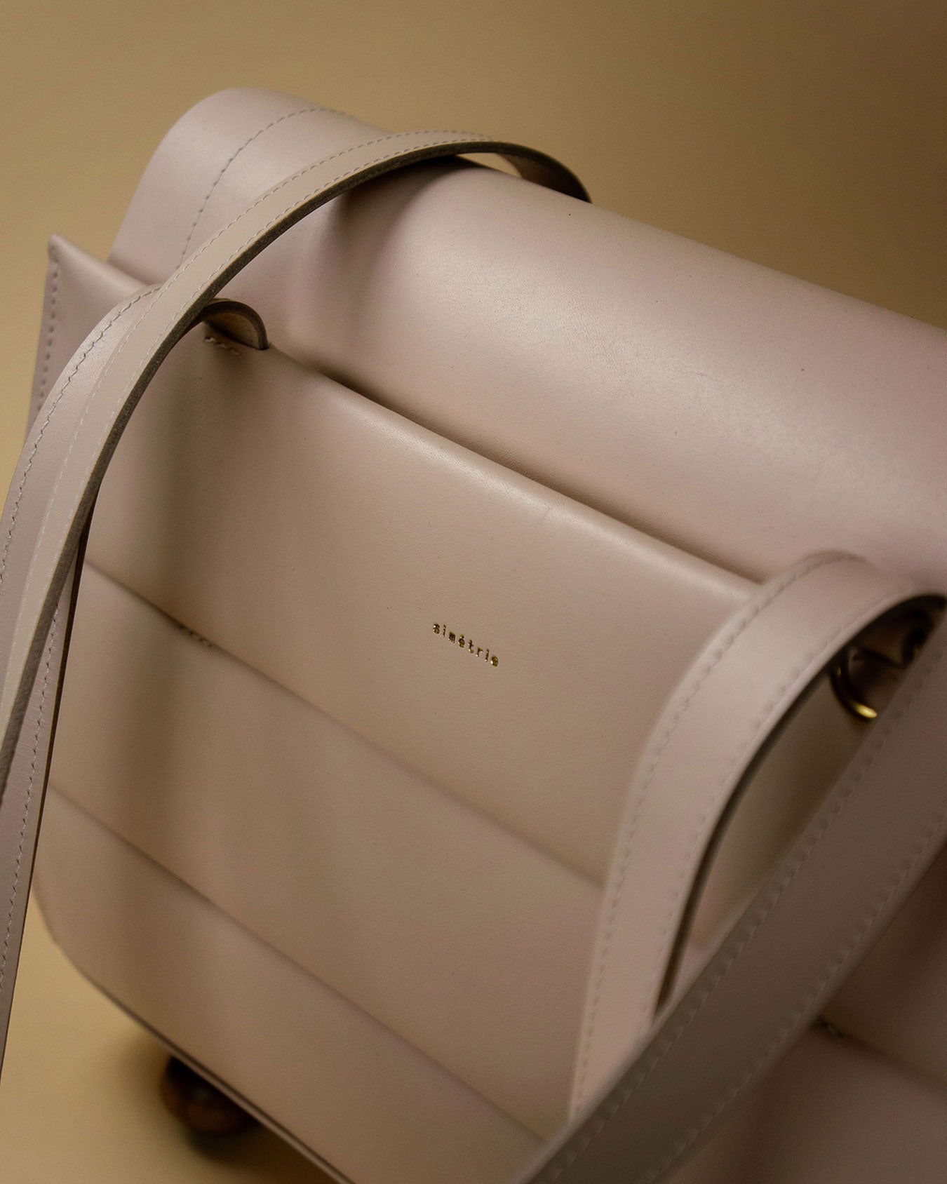 nurture tote / shell