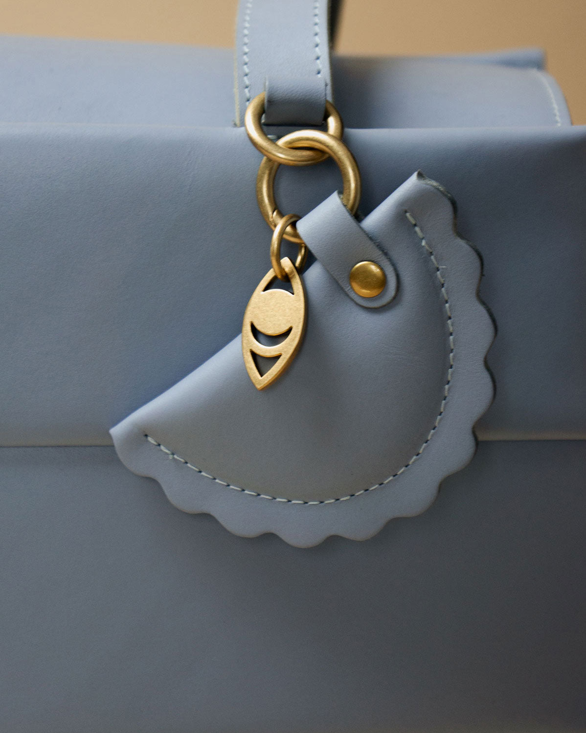 ravjul bag charm / mist blue