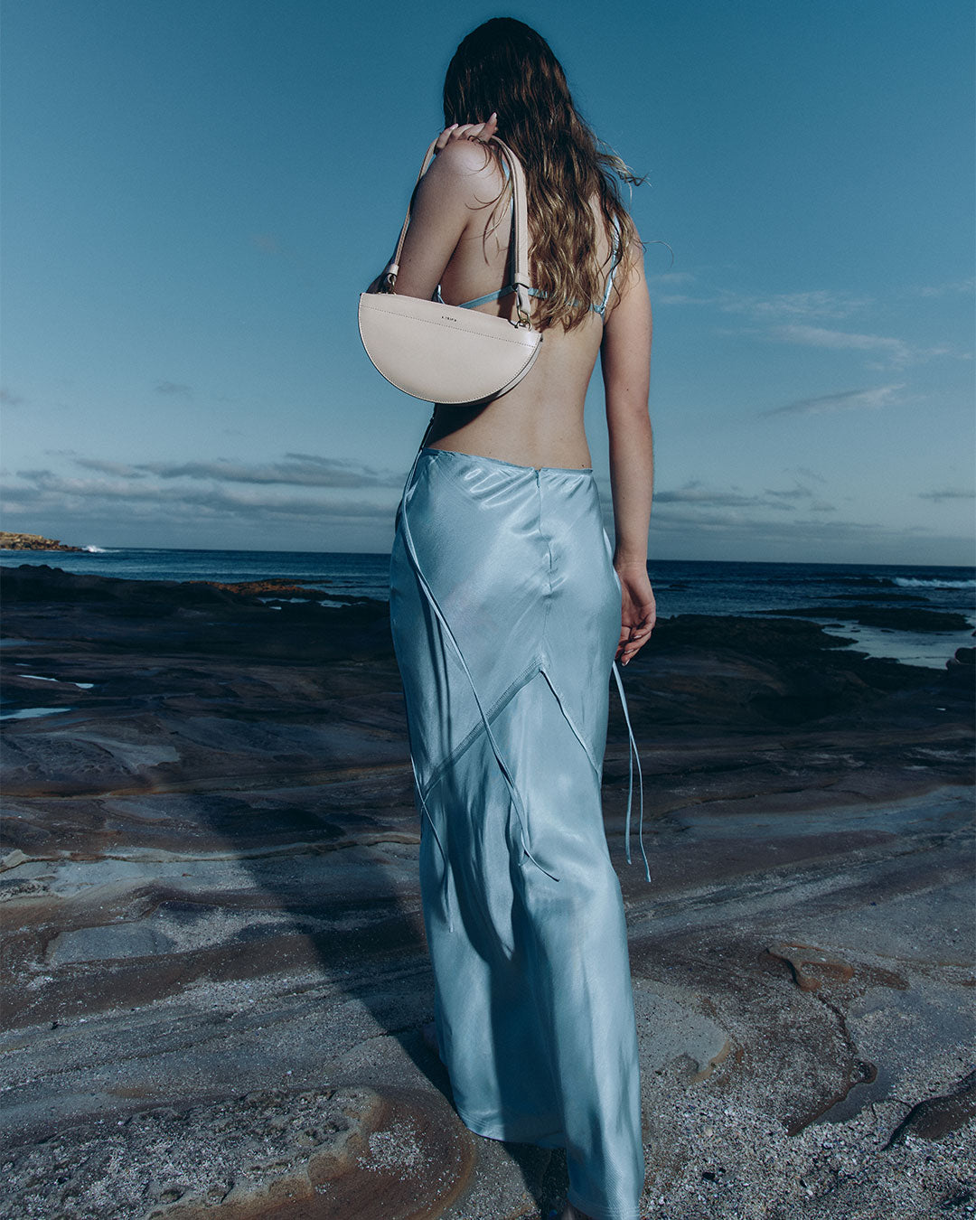simetrie thick lune bag / shell