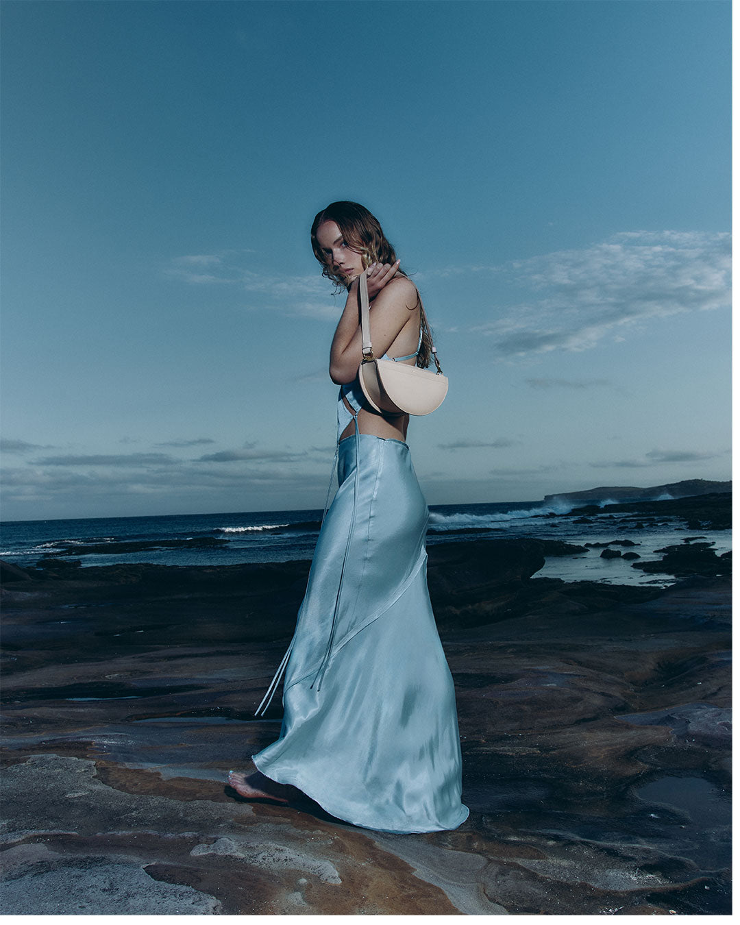 simetrie thick lune bag / shell
