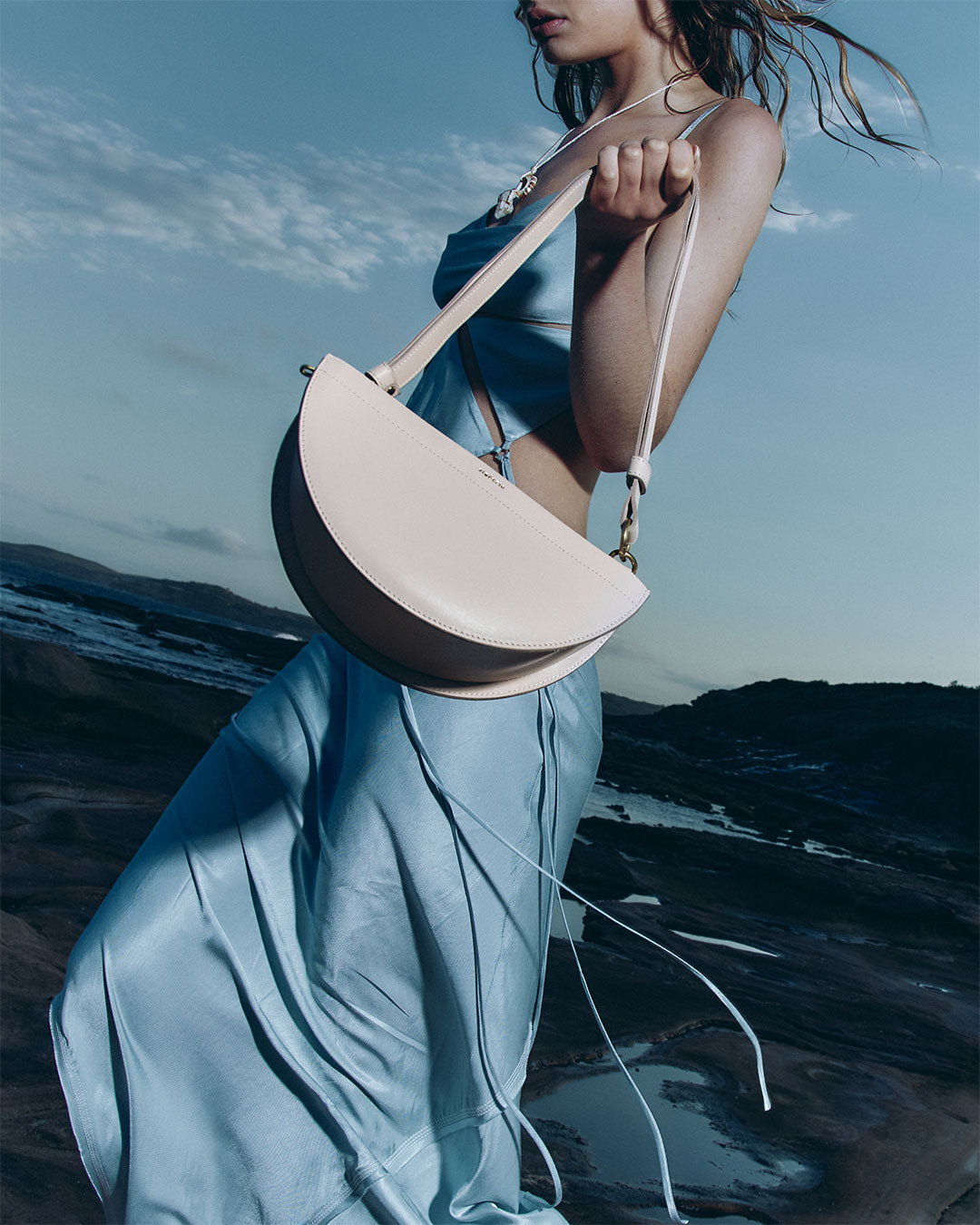simetrie thick lune bag / shell