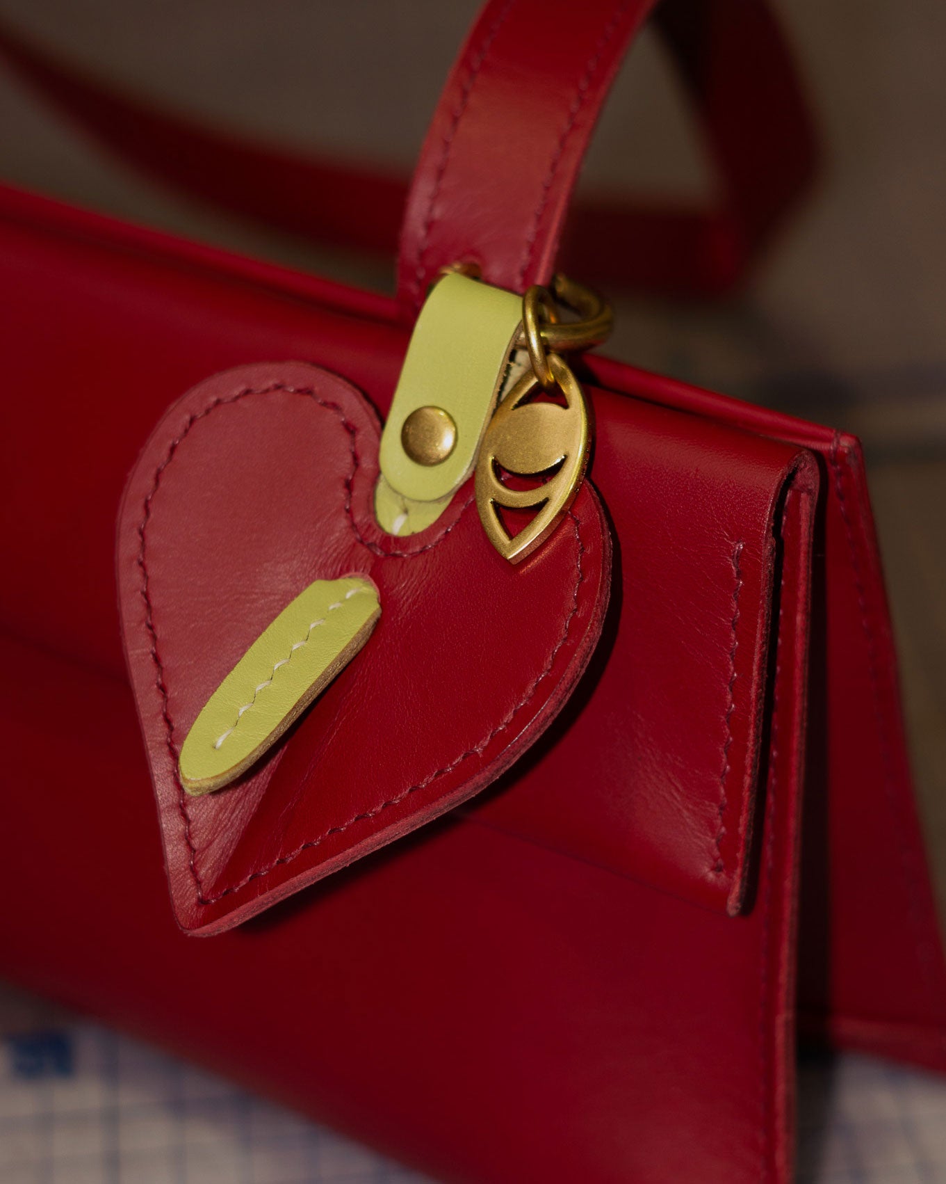 make an anthurium charm