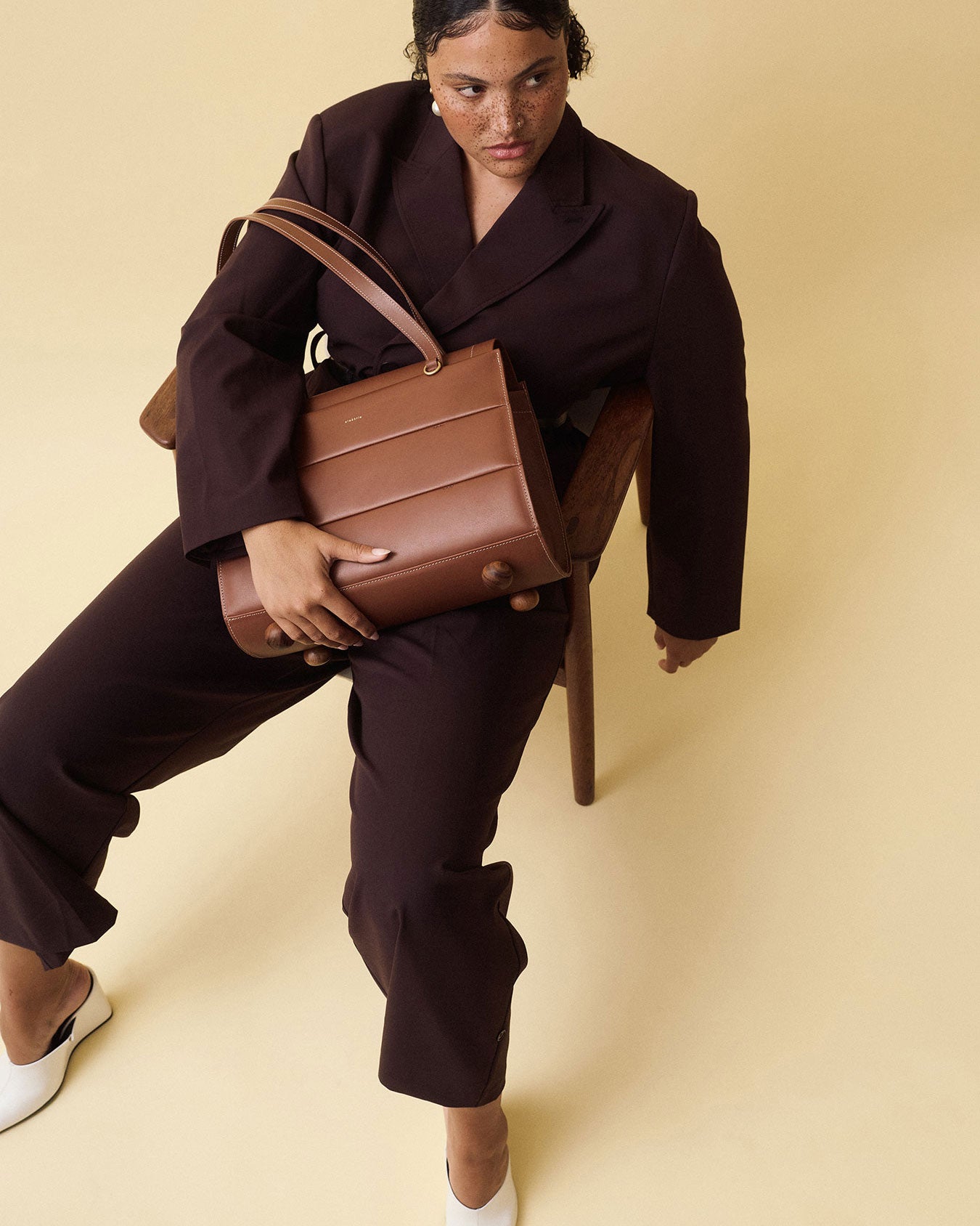 nurture tote / red rock