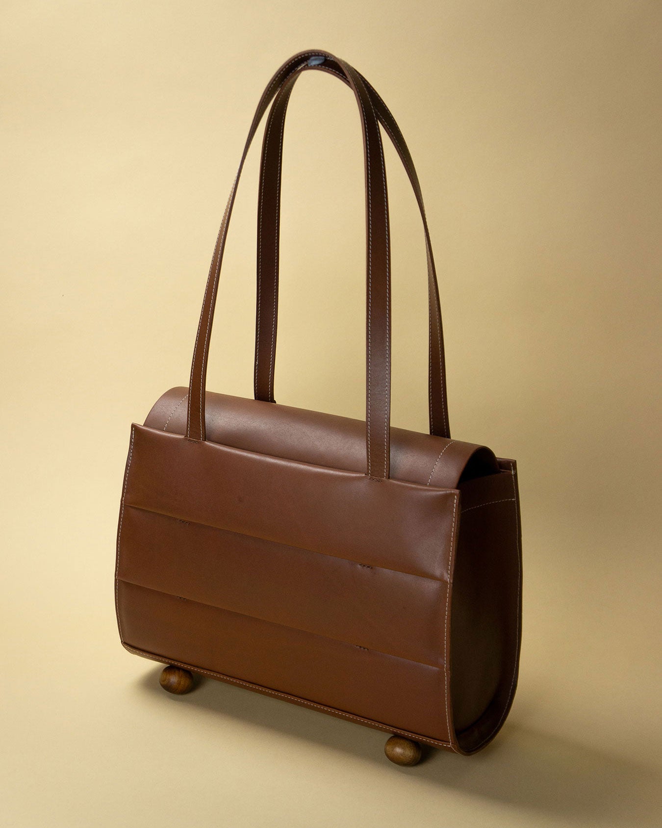 nurture tote / red rock