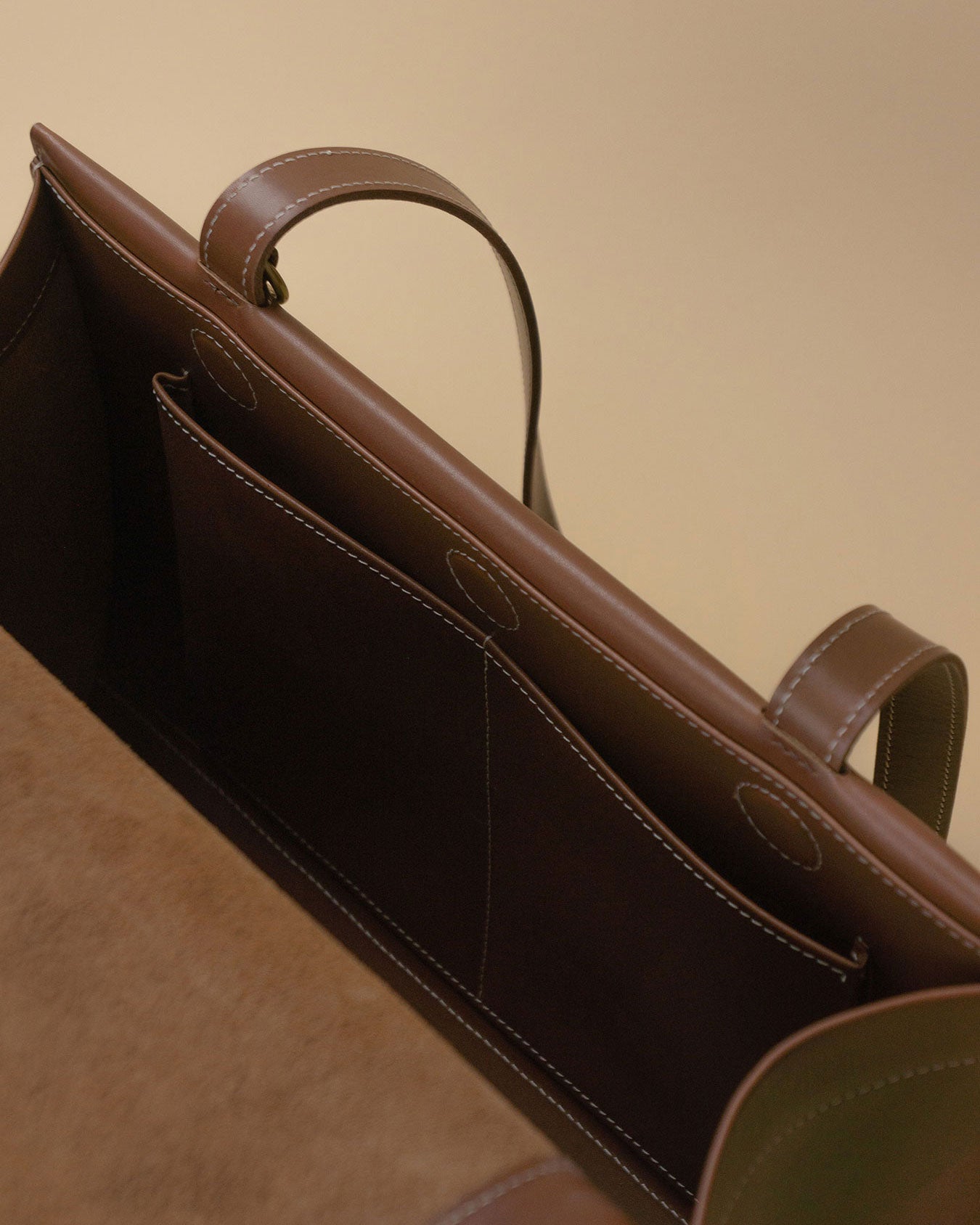 nurture tote / red rock