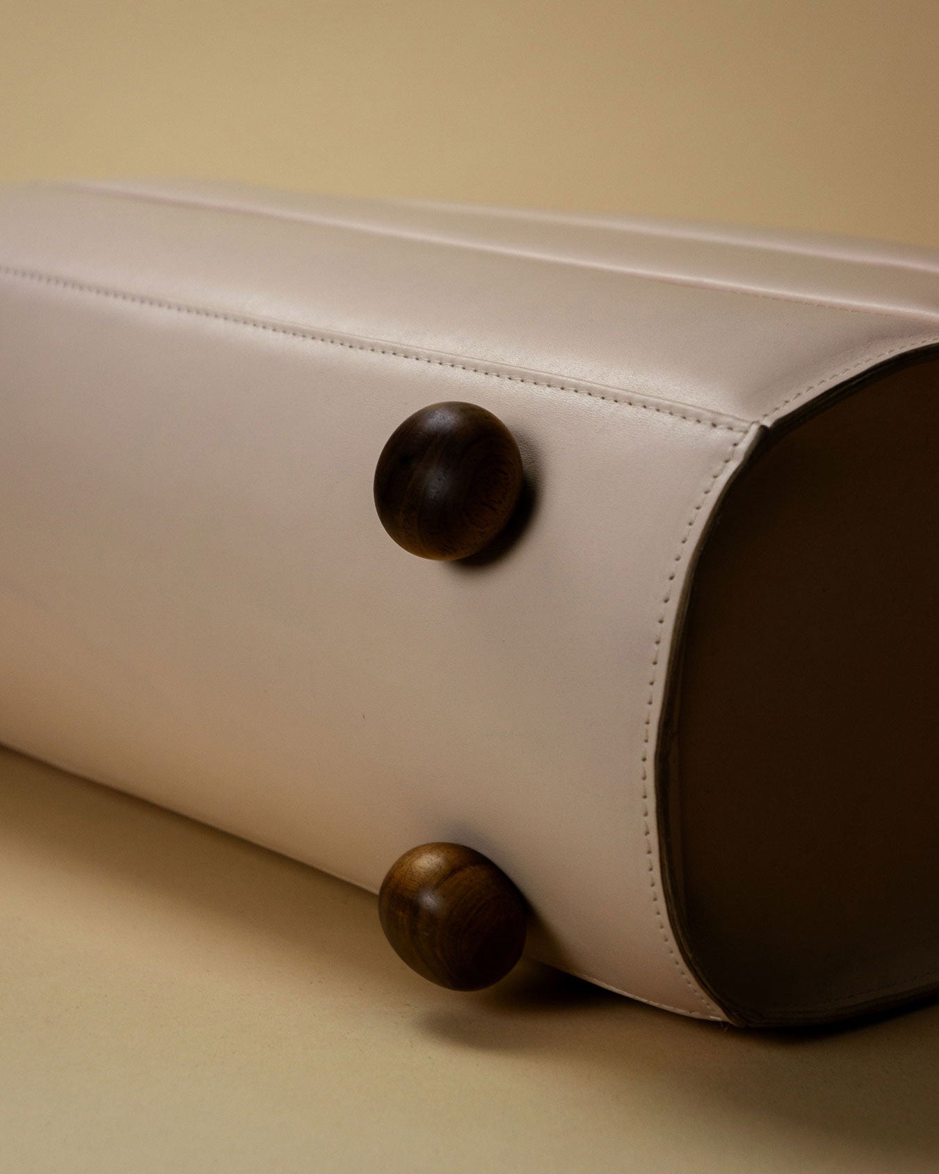 nurture tote / shell