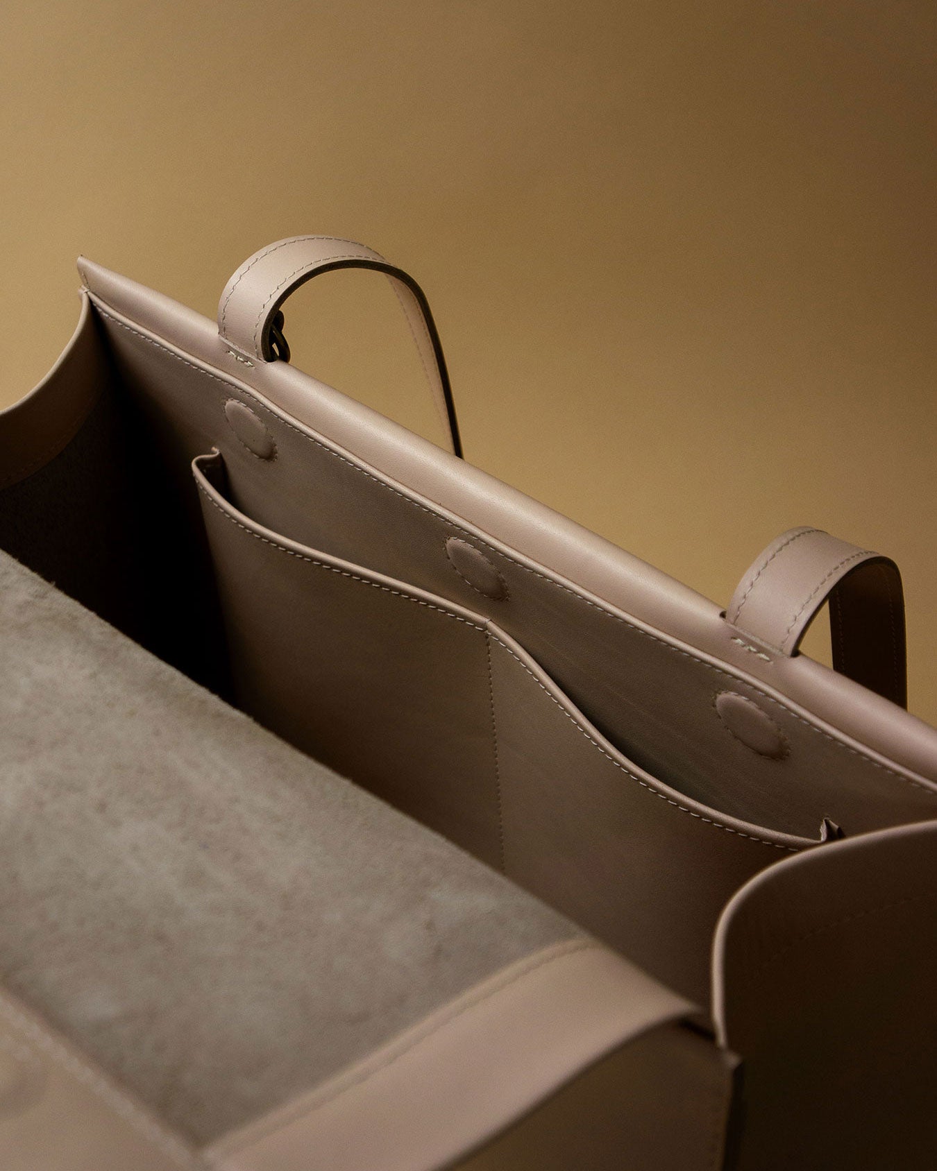 nurture tote / shell