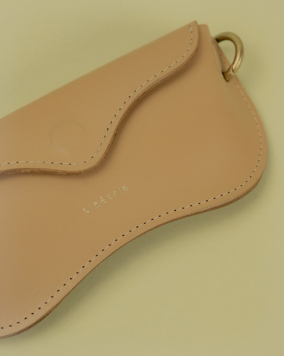 figura oculare case / almond