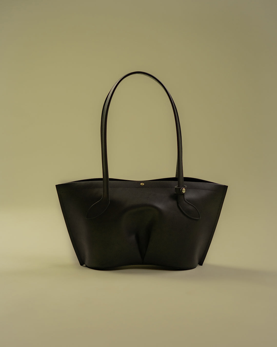 petit figura tote / black rock