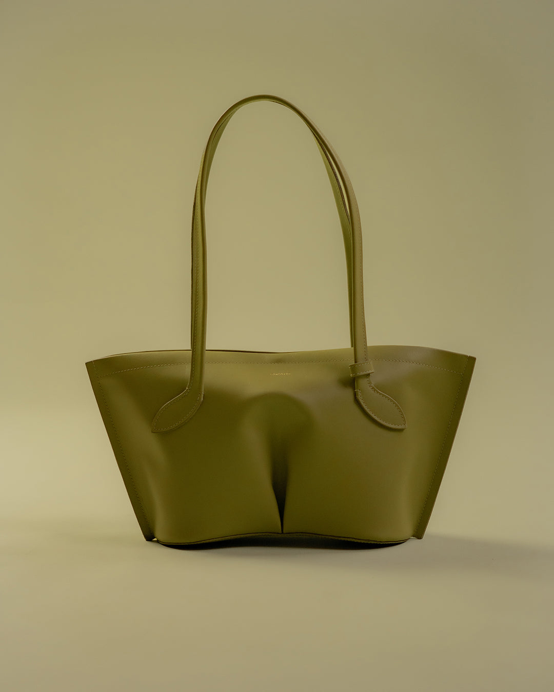 petit figura tote / fig