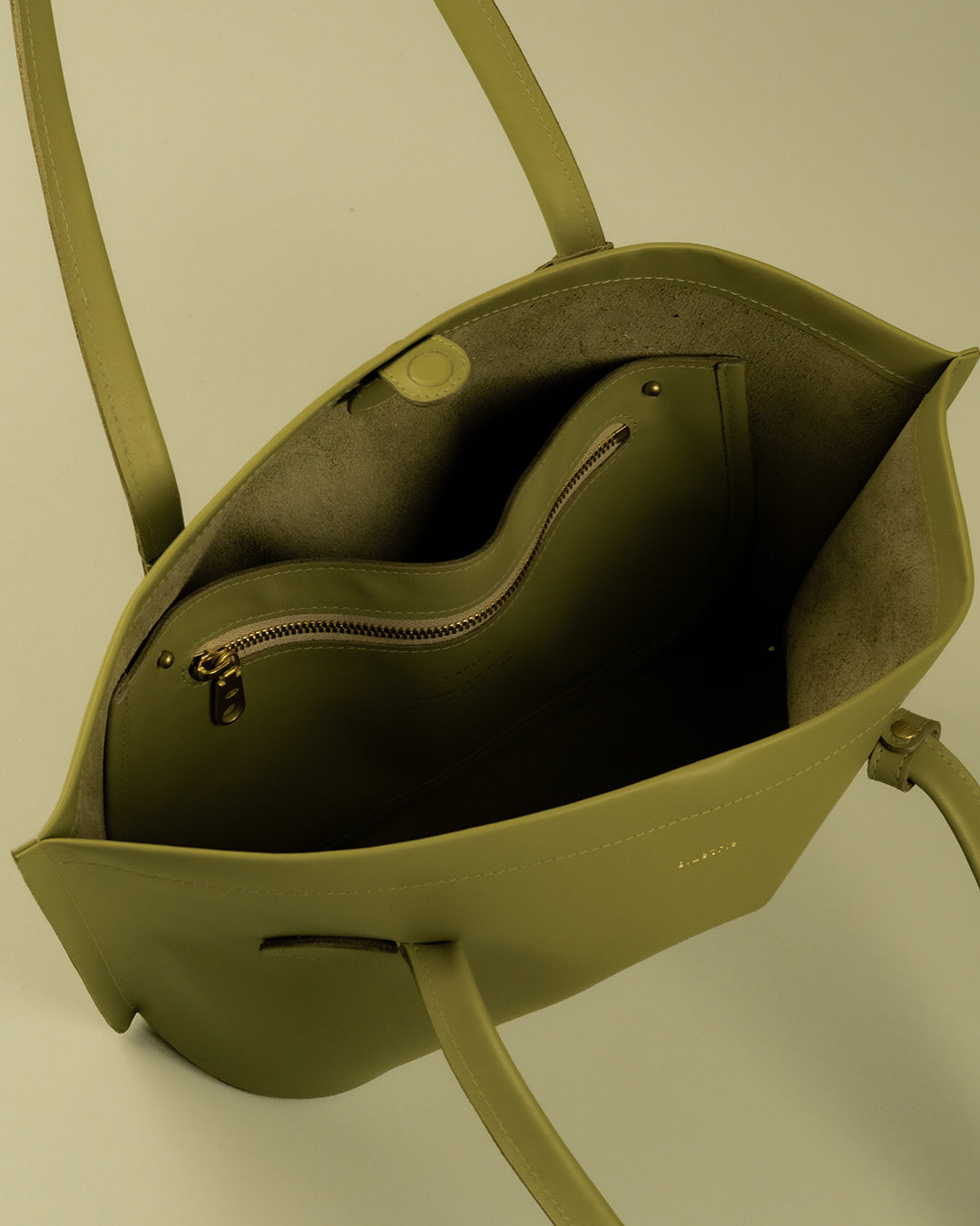 petit figura tote / fig