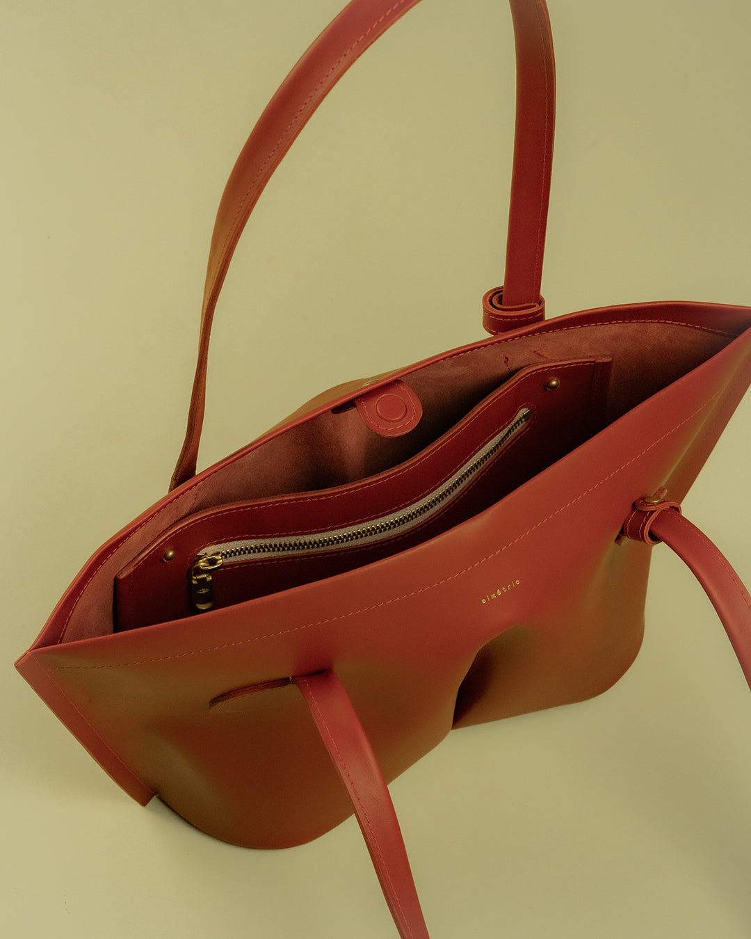 petit figura tote / passata