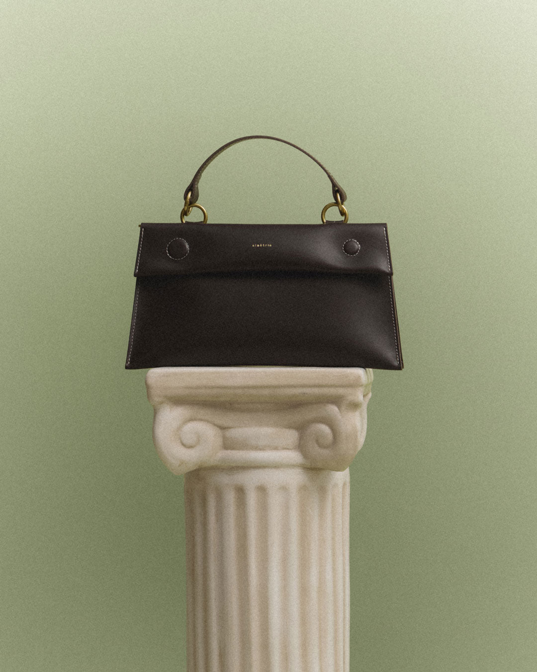 bay bag / peppercorn