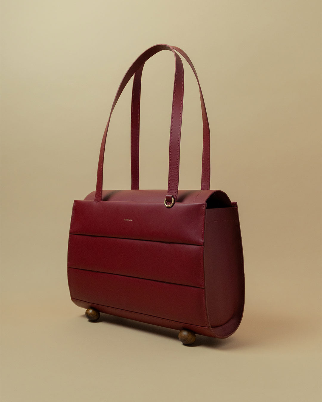 nurture tote / passata