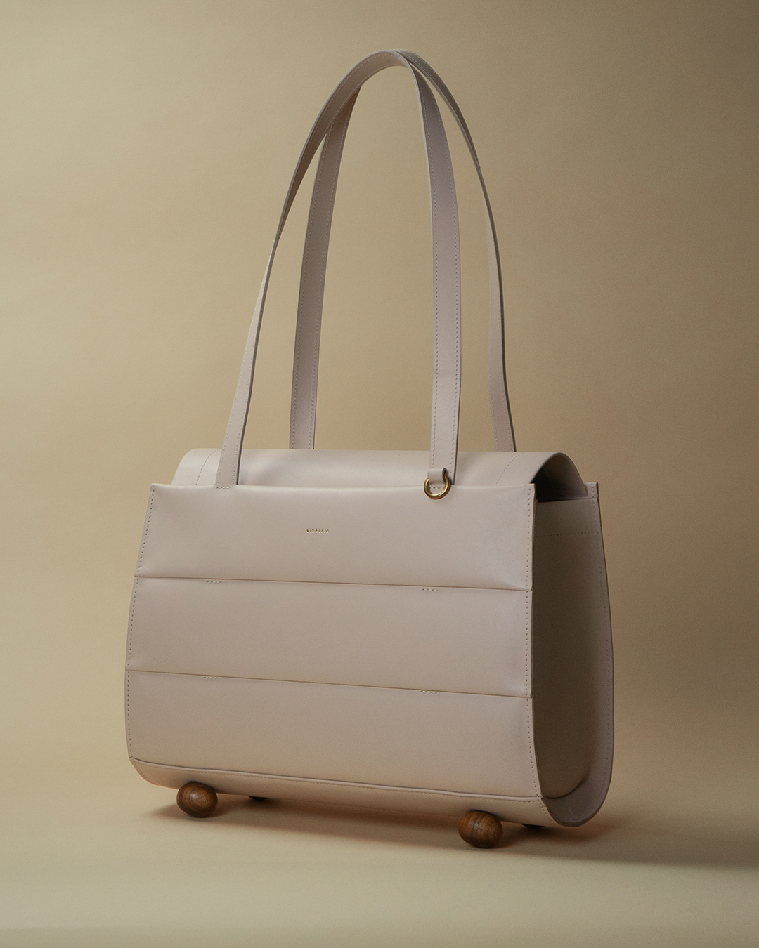 nurture tote / shell