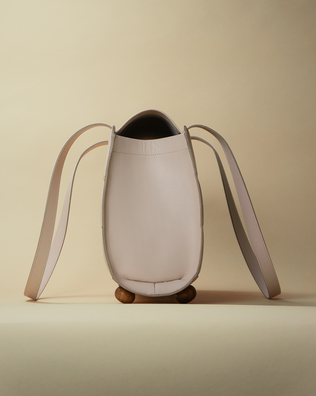 nurture tote / shell