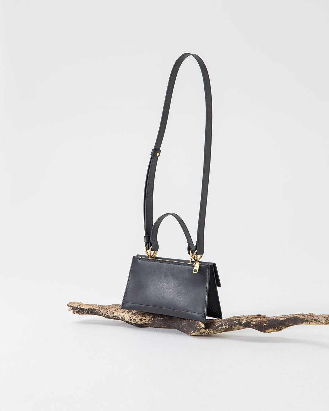 petit bay bag / black rock