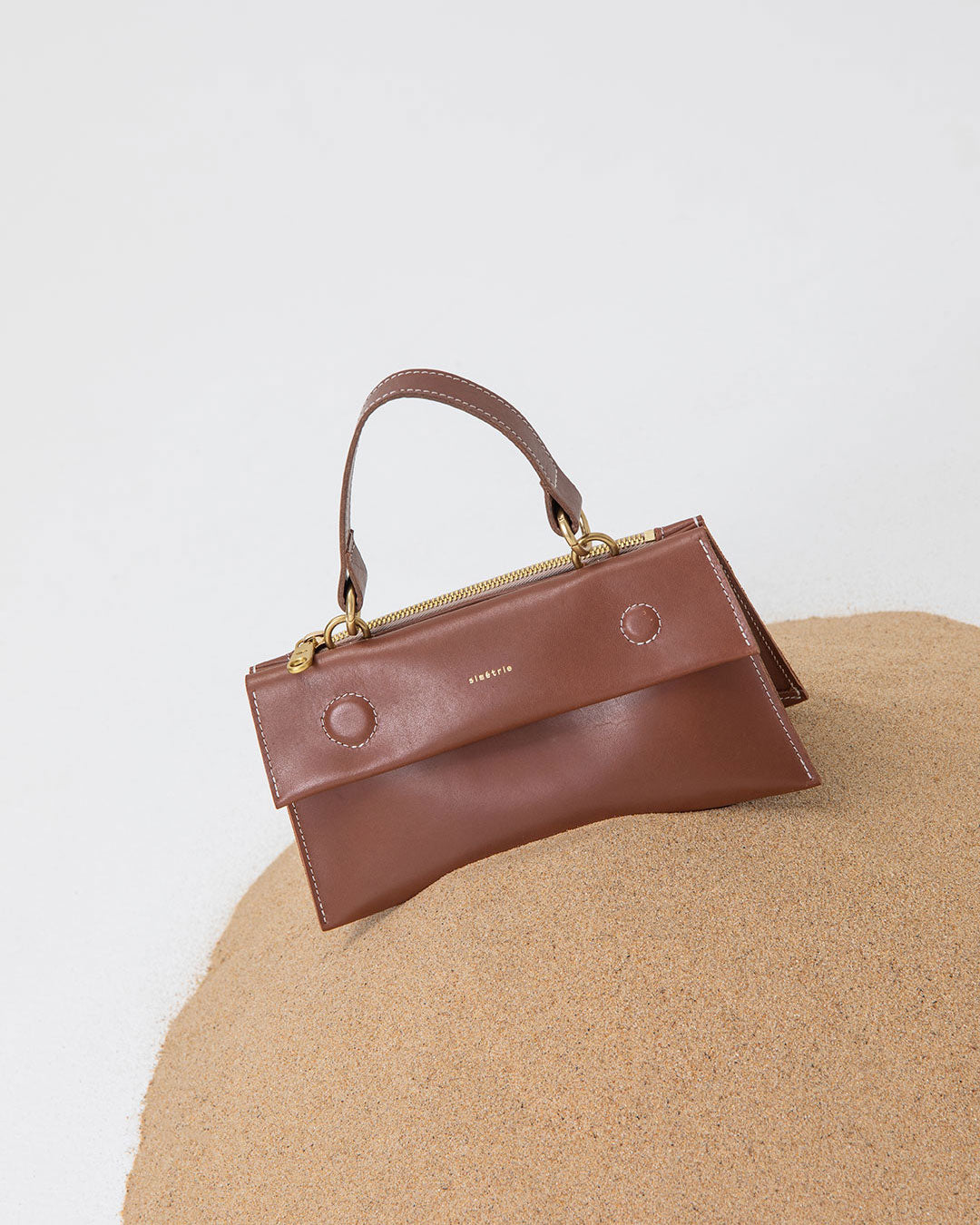 petit bay bag / red rock