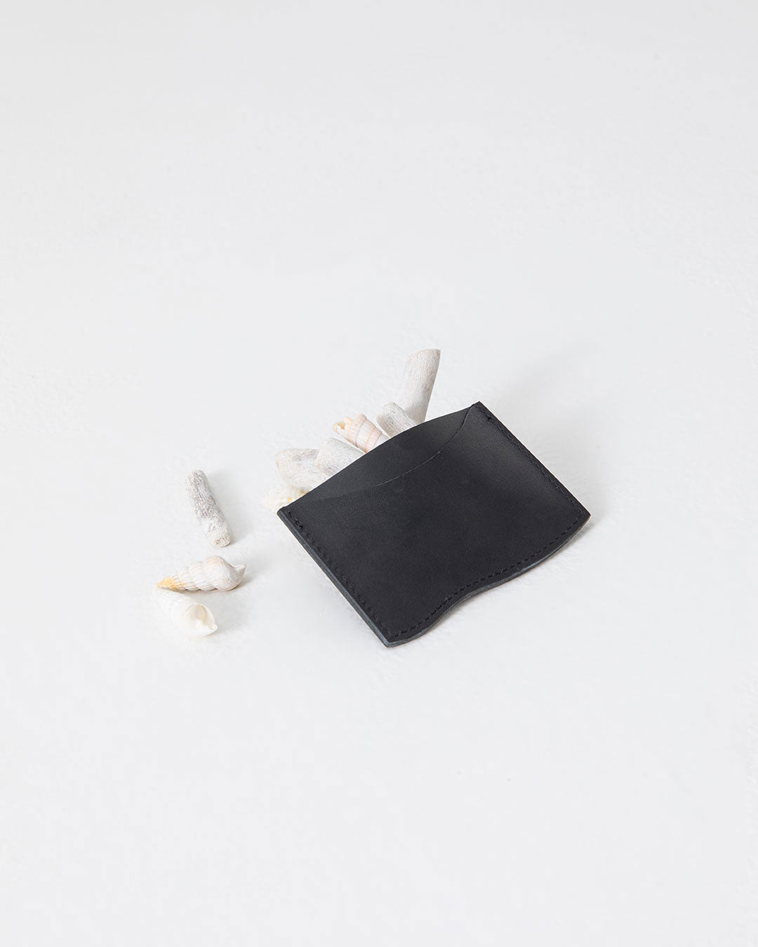 pisces card wallet / black rock