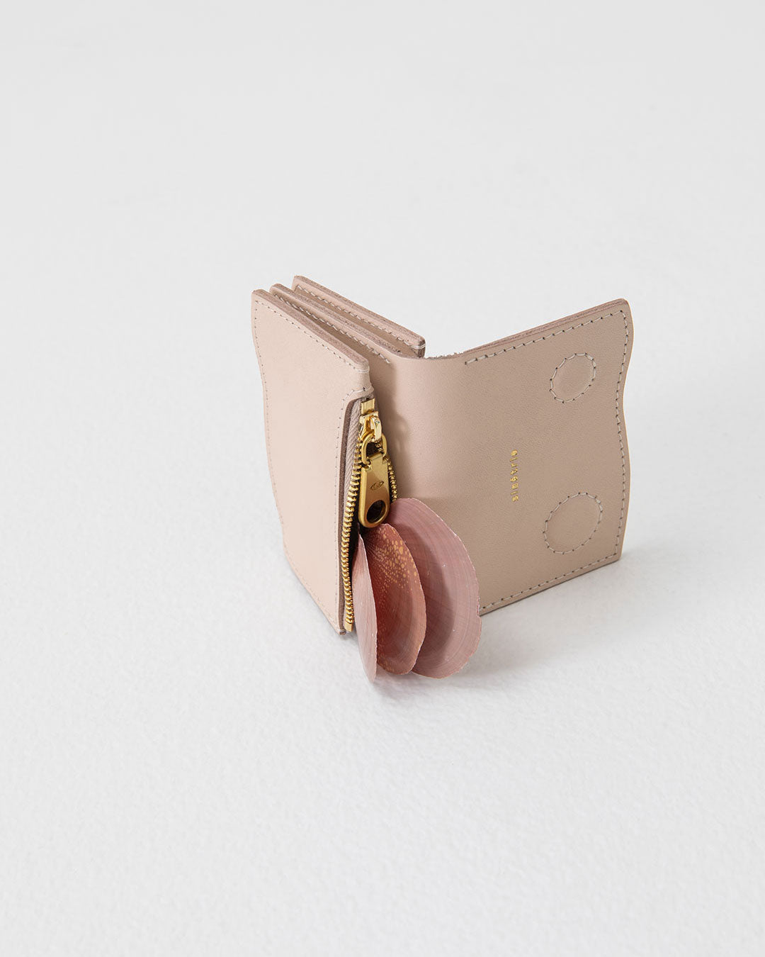pisces wallet / shell