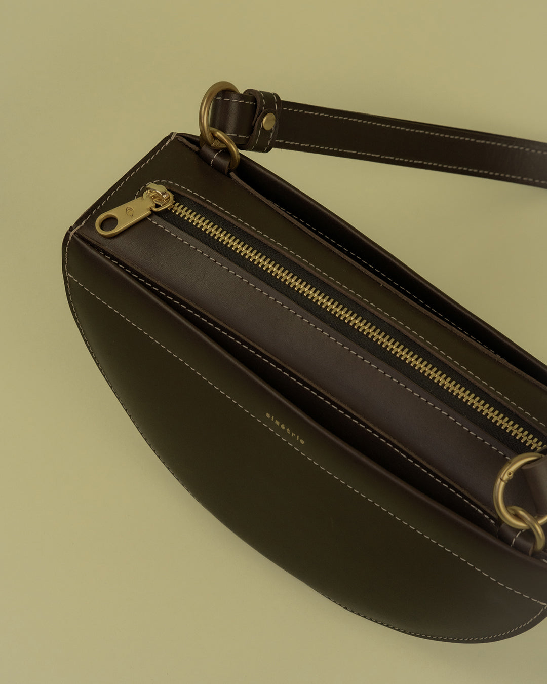 thick lune bag / peppercorn