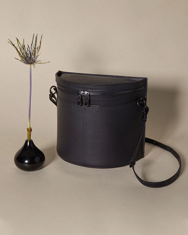 crescent moon bucket bag /  night