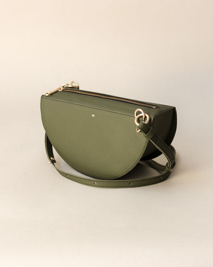 thick crescent moon bag / olive